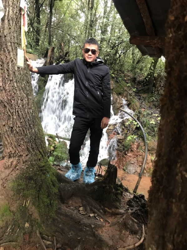 譕訫的第一张照片--泉州相亲服务中心