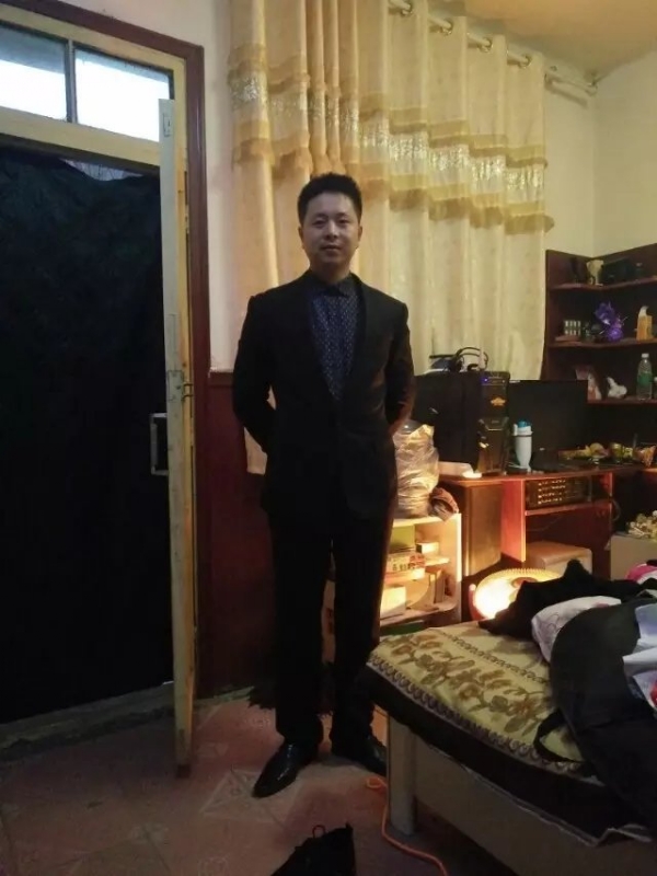亮亮的第一张照片--泉州相亲服务中心