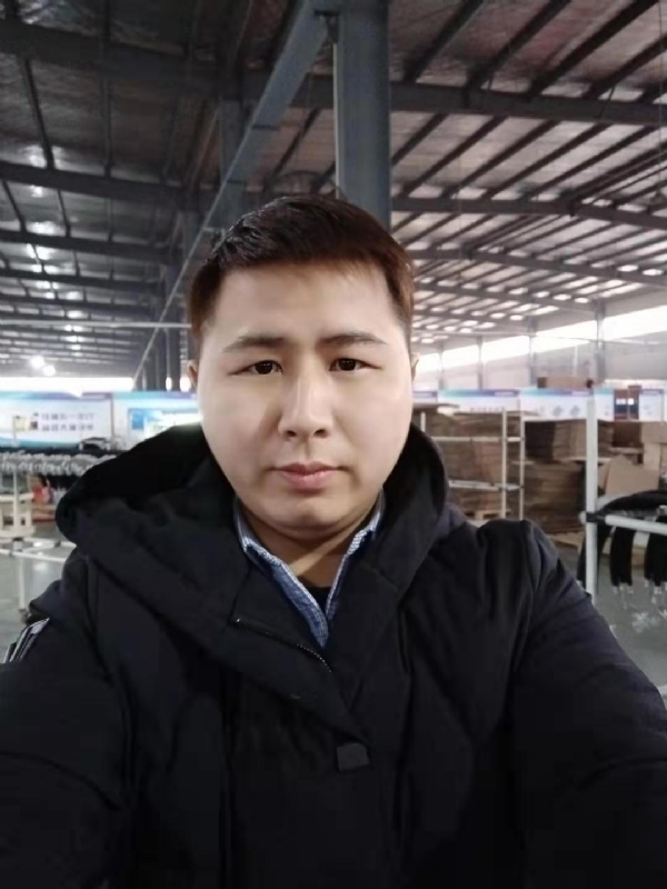 刀锋的第一张照片--泉州相亲服务中心