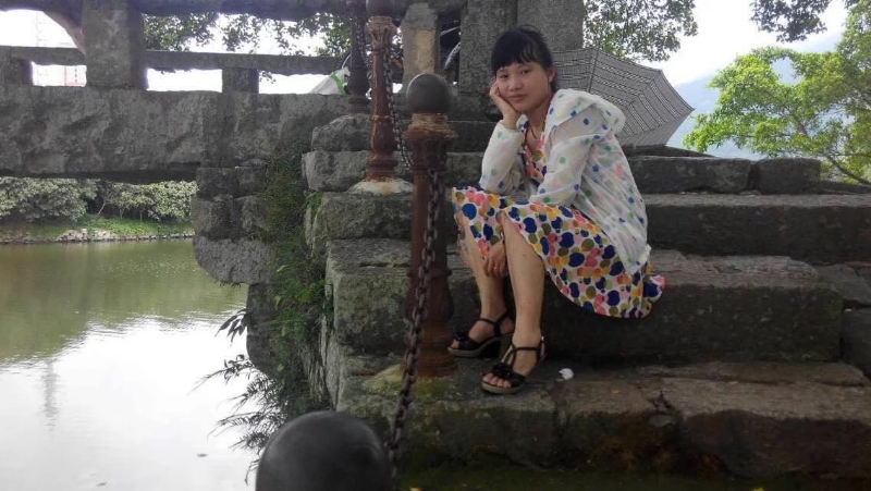 女子悠然的第一张照片--泉州相亲服务中心