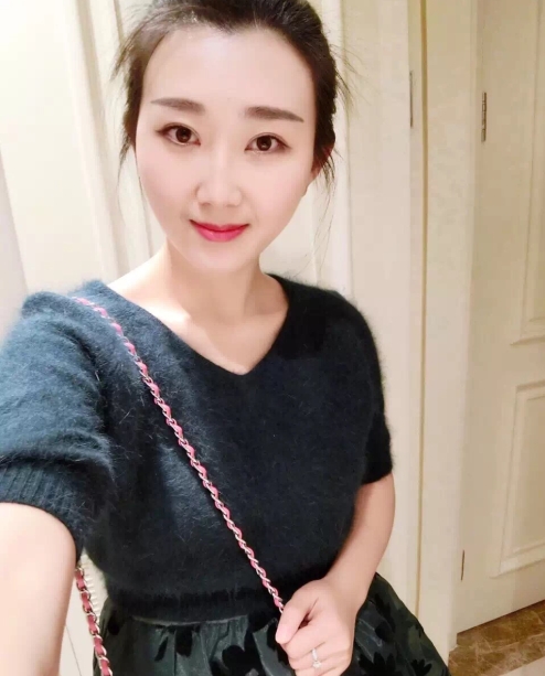 小妮的第三张照片--泉州相亲服务中心