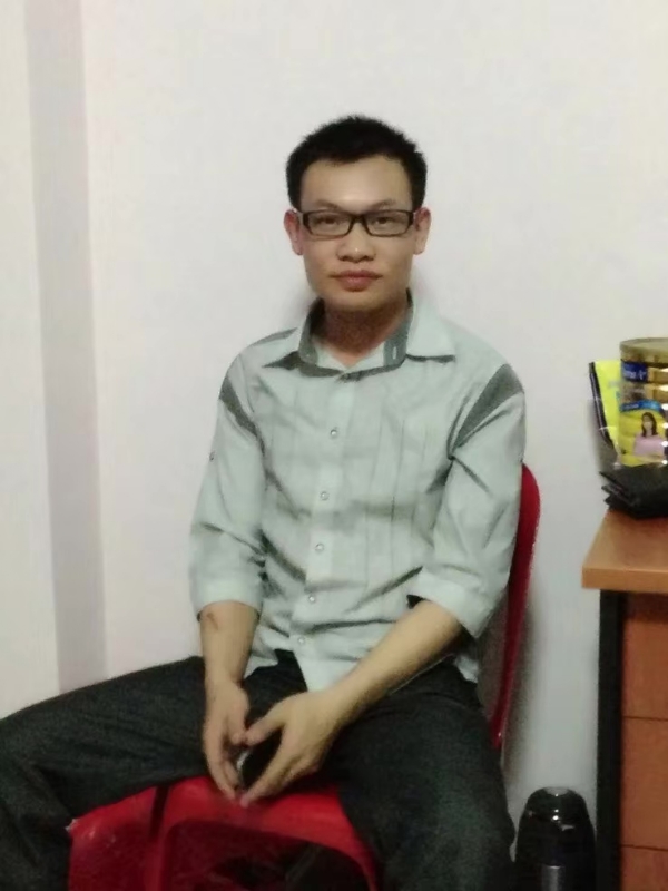 坚强不屈的第一张照片--泉州相亲服务中心