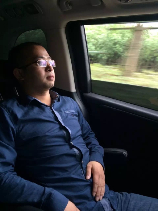 世界那么大的第三张照片--泉州相亲服务中心