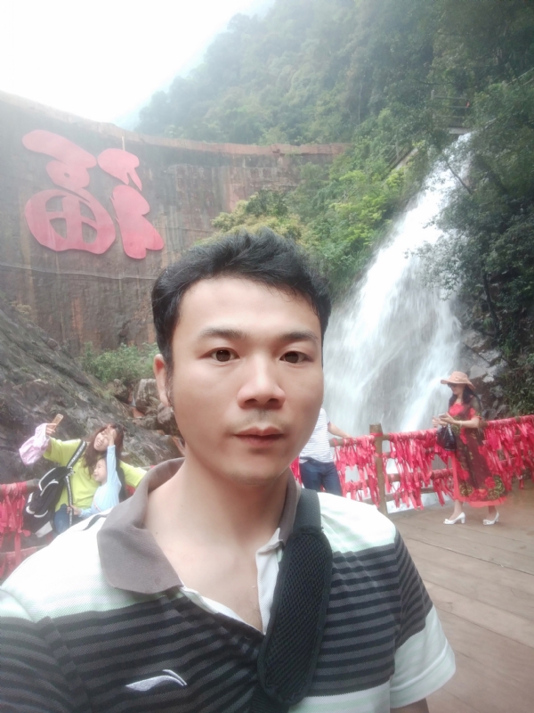 珊珊您是珊无无无妻的第一张照片--泉州相亲服务中心