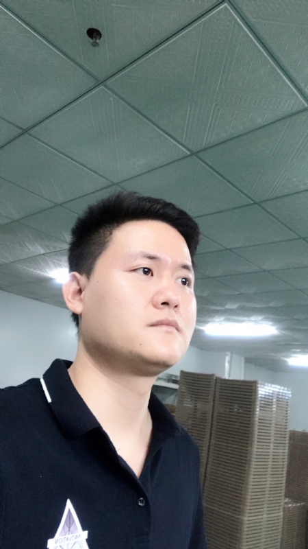 伟的第一张照片--泉州相亲服务中心