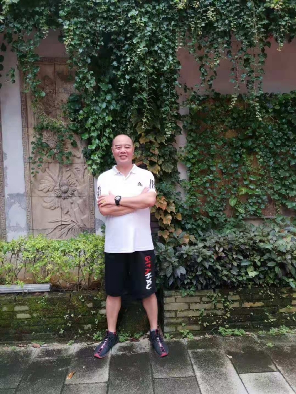 李国伟的第五张照片--泉州相亲服务中心