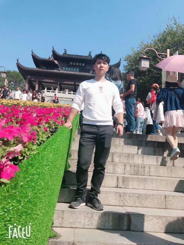 坦然的第二张照片--泉州相亲服务中心