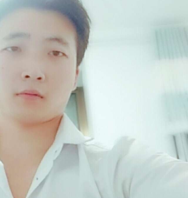 华英雄的第一张照片--泉州相亲服务中心