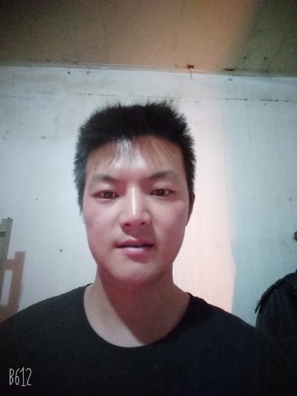 风轻云淡的第一张照片--泉州相亲服务中心