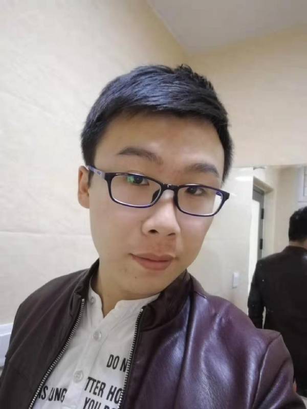 白色的纷飞雪夜的第一张照片--泉州相亲服务中心