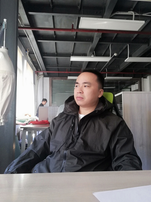 左眼皮跳跳的第一张照片--泉州相亲服务中心