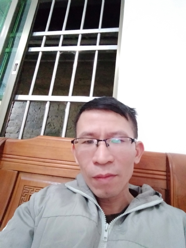 奋斗的第一张照片--泉州相亲服务中心