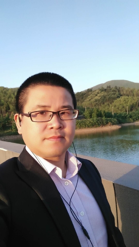 顾律师的第三张照片--泉州相亲服务中心