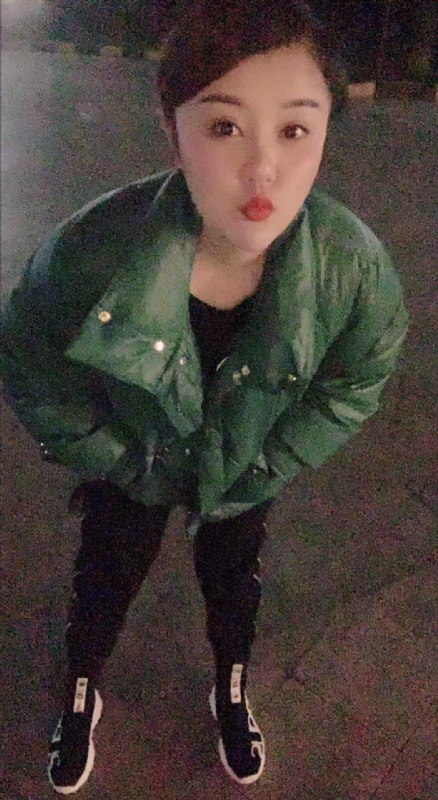 杨乔依的第一张照片--泉州相亲服务中心