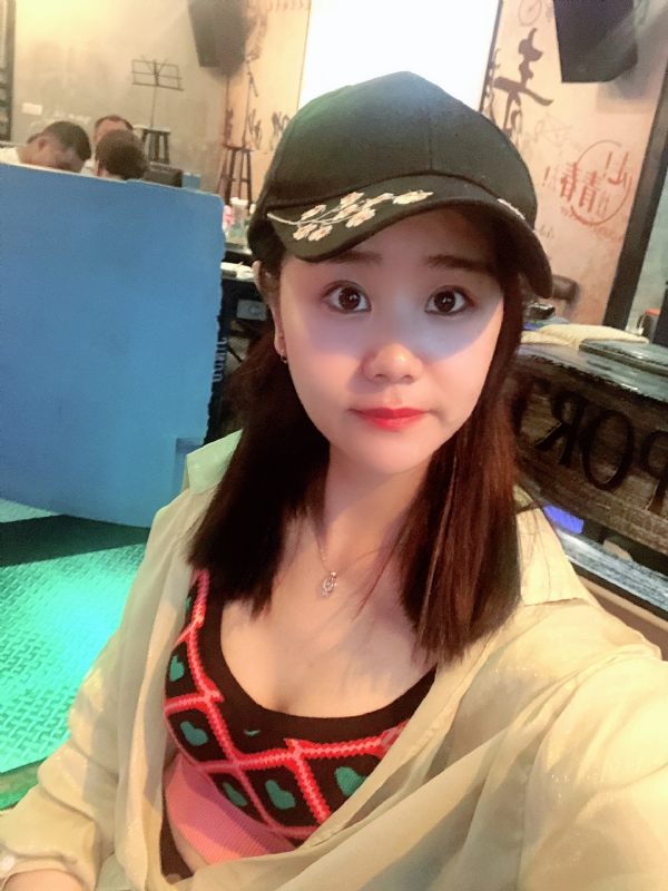 沐秋的第一张照片--泉州相亲服务中心