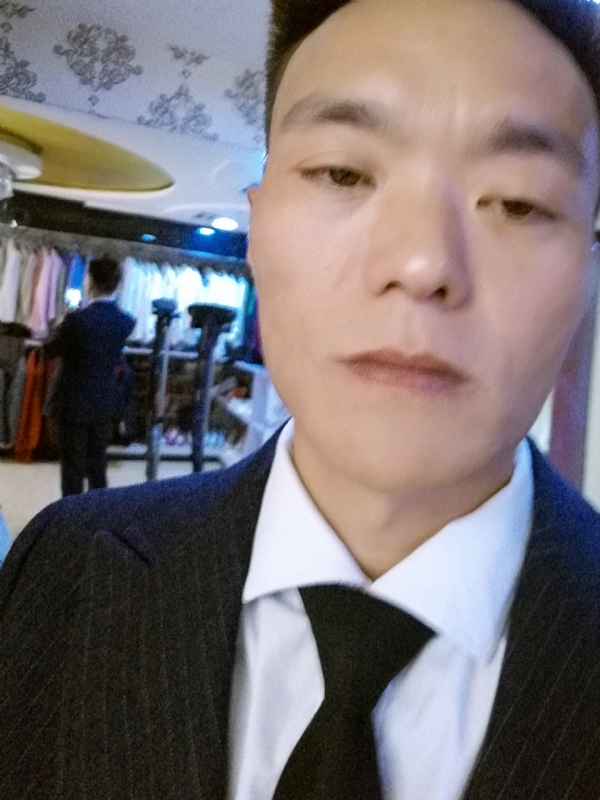 醉酒的蝴蝶的第二张照片--泉州相亲服务中心