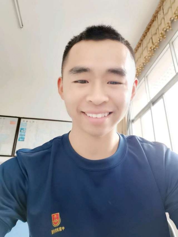 超超的第二张照片--泉州相亲服务中心