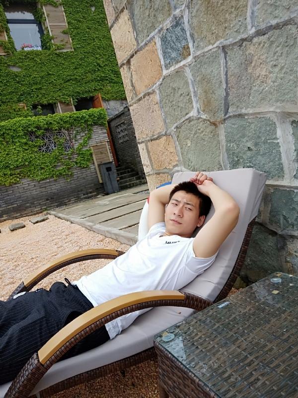 真心寻找另一半的第一张照片--泉州相亲服务中心
