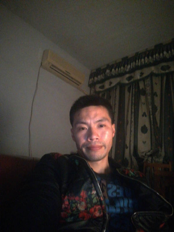 性情男儿的第一张照片--泉州相亲服务中心