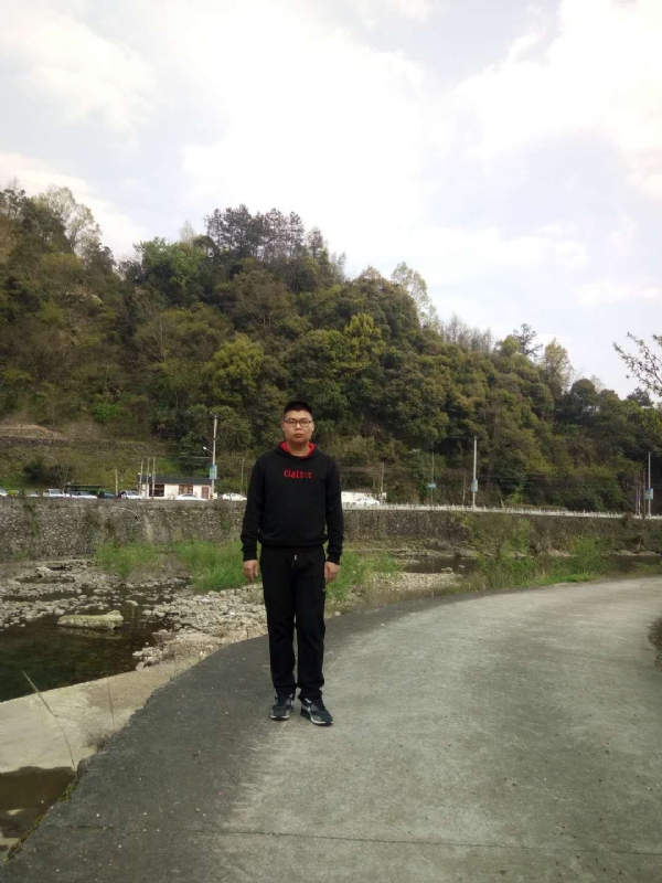 等着上钩的鱼的第二张照片--泉州相亲服务中心
