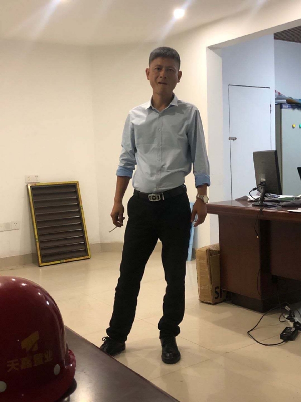 郁闷之中的第一张照片--泉州相亲服务中心