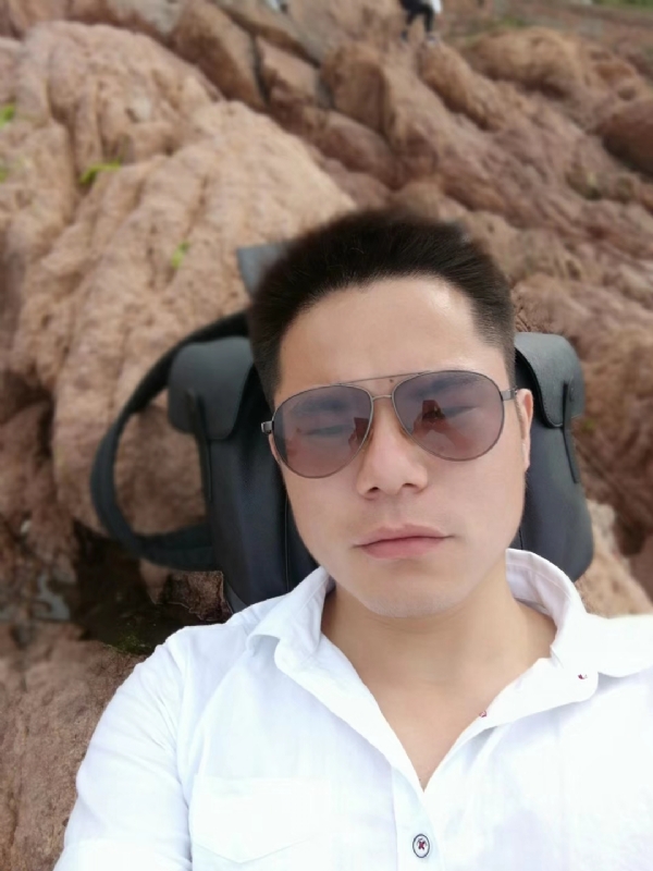 易听的第二张照片--泉州相亲服务中心