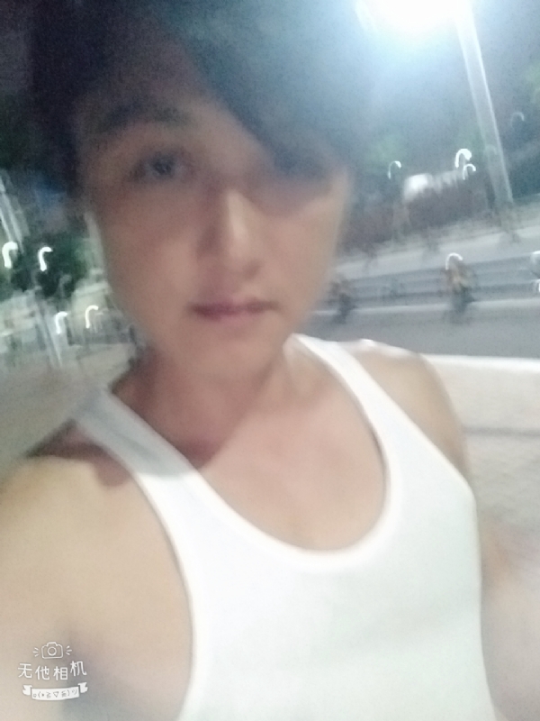 弟弟的第一张照片--泉州相亲服务中心