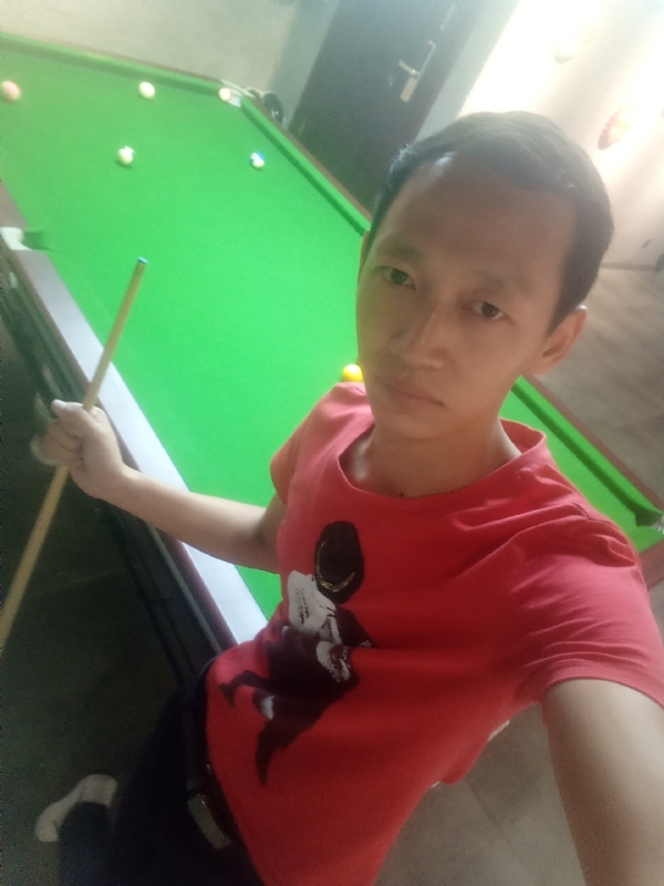 耳机分你一半的第一张照片--泉州相亲服务中心
