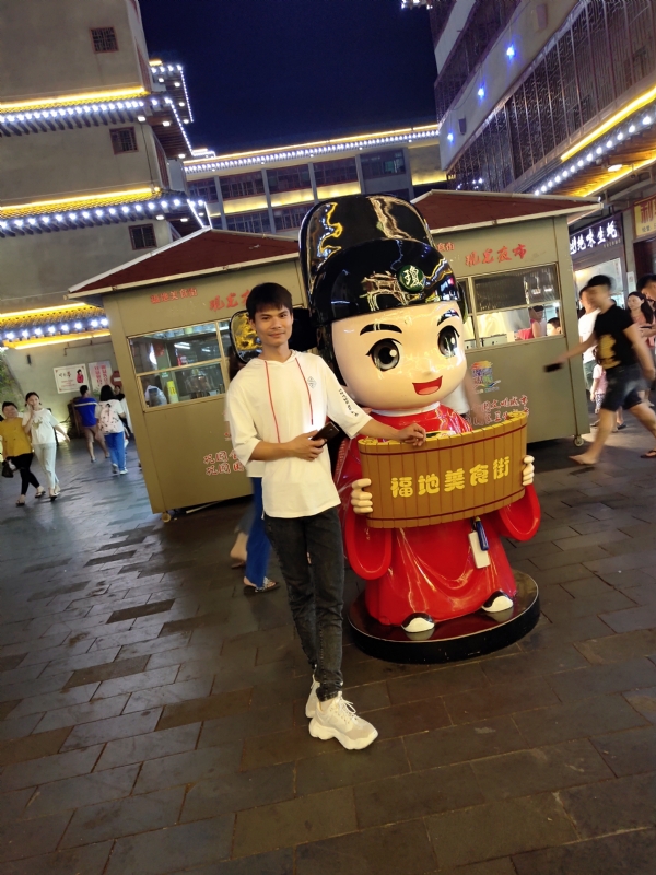 圆嘟嘟的瘦子的第一张照片--泉州相亲服务中心