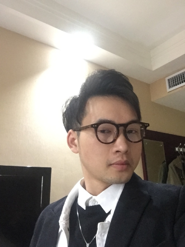 曾亮的第二张照片--泉州相亲服务中心