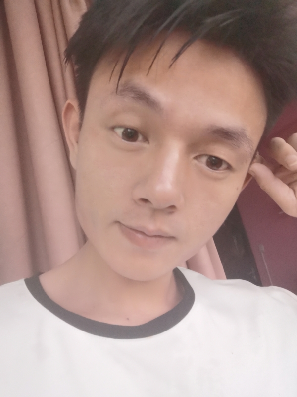 一一得一的第一张照片--泉州相亲服务中心