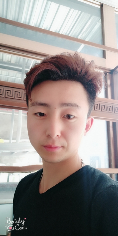 拼命微笑的第二张照片--泉州相亲服务中心