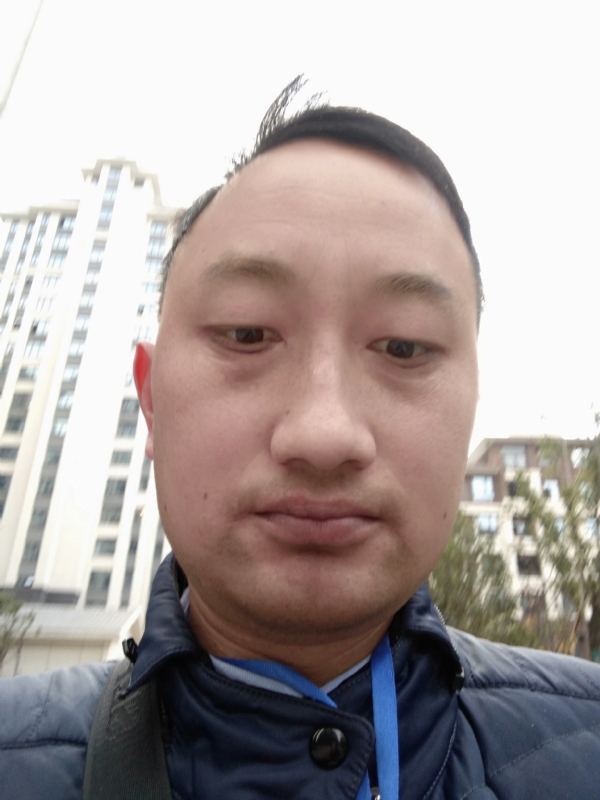 老男人的第一张照片--泉州相亲服务中心