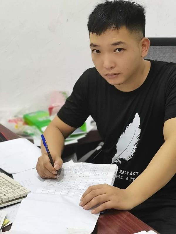 寻找另一伴的第一张照片--泉州相亲服务中心