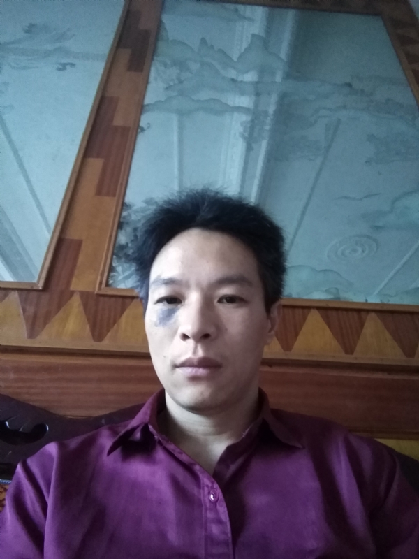 风中落叶的第一张照片--泉州相亲服务中心