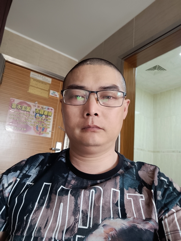 心梦无痕的第一张照片--泉州相亲服务中心