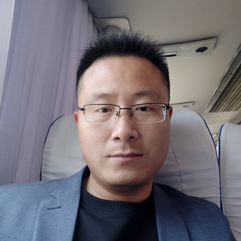 桑业挺的第一张照片--泉州相亲服务中心