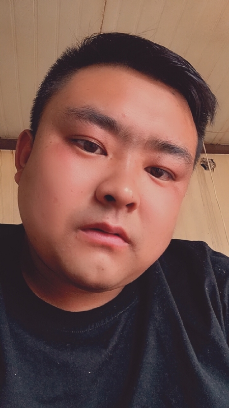 爱我所爱的第一张照片--泉州相亲服务中心
