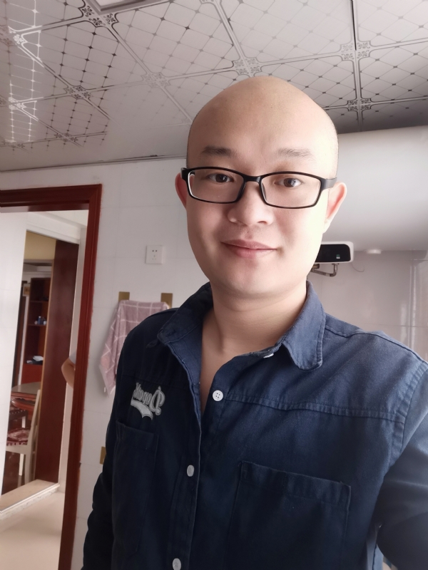 凝望远方的第一张照片--泉州相亲服务中心