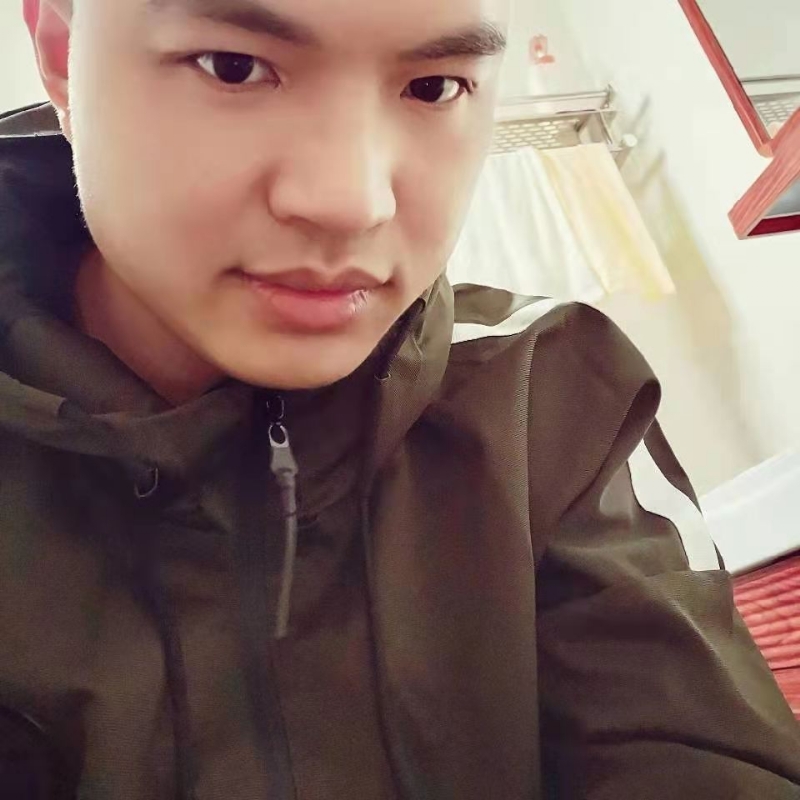 高大上的宅男的第一张照片--泉州相亲服务中心