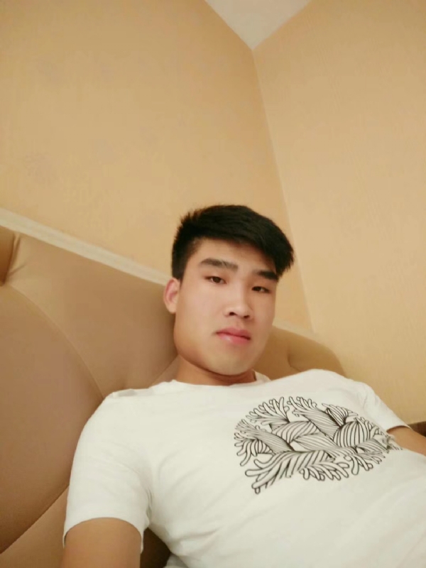 谁不曾孤单上路的第二张照片--泉州相亲服务中心