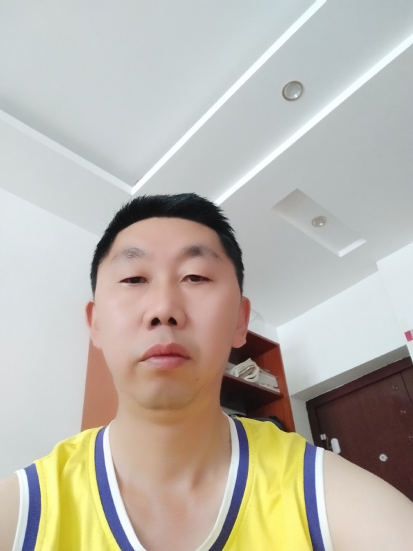 写尽半生纸上酸的第一张照片--泉州相亲服务中心