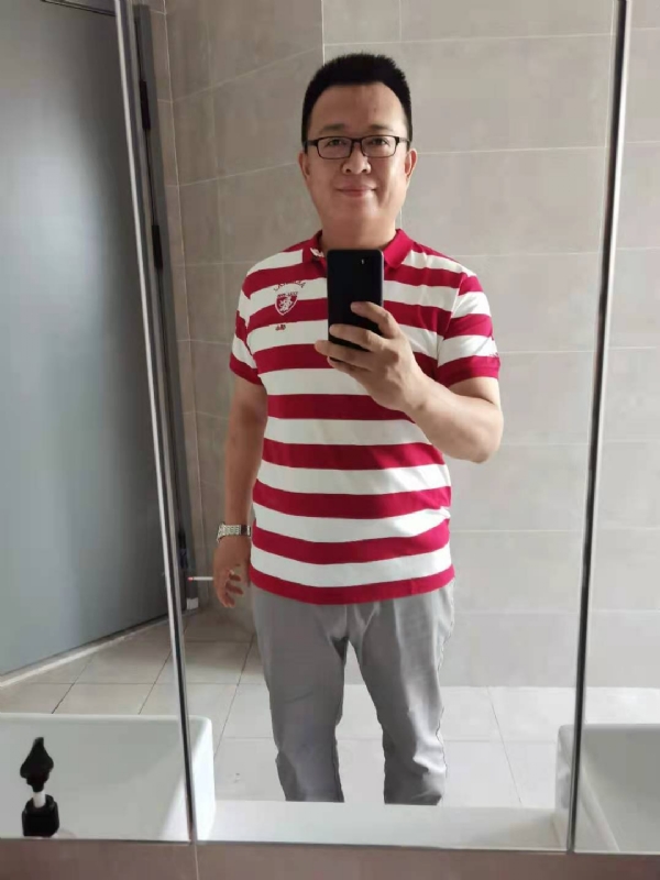 行走的打桩机的第二张照片--泉州相亲服务中心