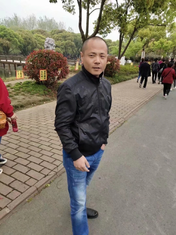 傻子的第一张照片--泉州相亲服务中心