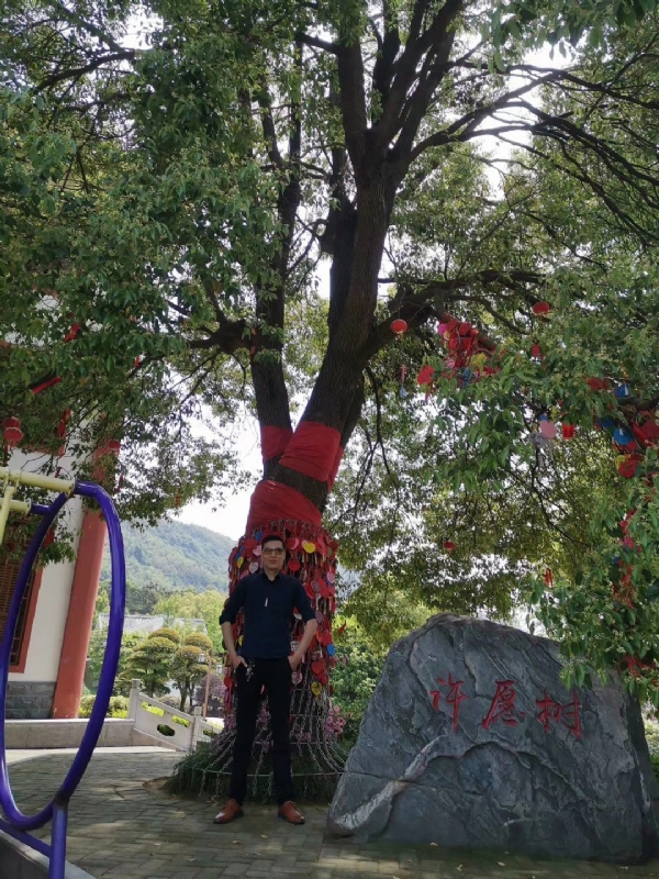 霸气的第一张照片--泉州相亲服务中心