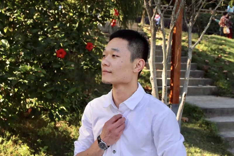 落落大方的第一张照片--泉州相亲服务中心