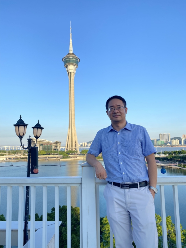 Yangyi的第三张照片--泉州相亲服务中心