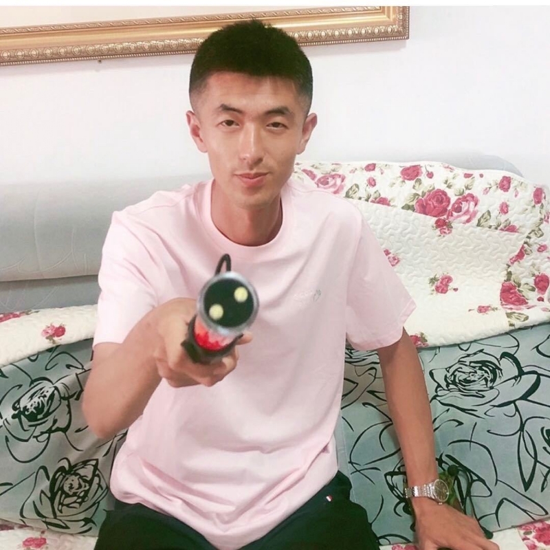 转身留下孤独的她的第二张照片--泉州相亲服务中心