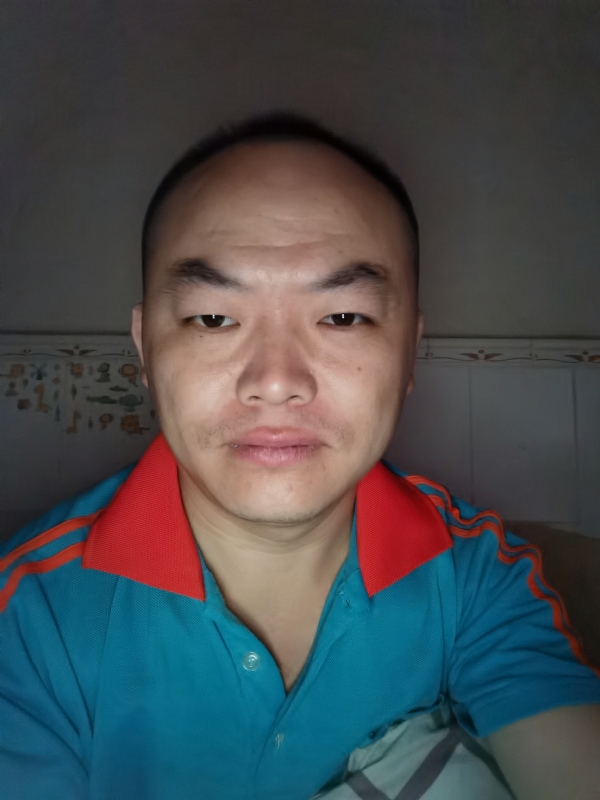 与子携老的第三张照片--泉州相亲服务中心