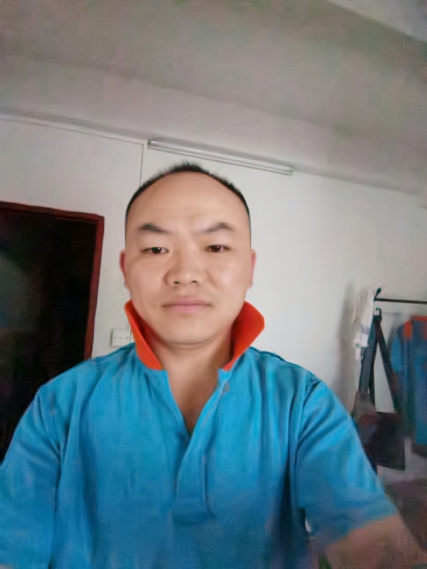 与子携老的第五张照片--泉州相亲服务中心